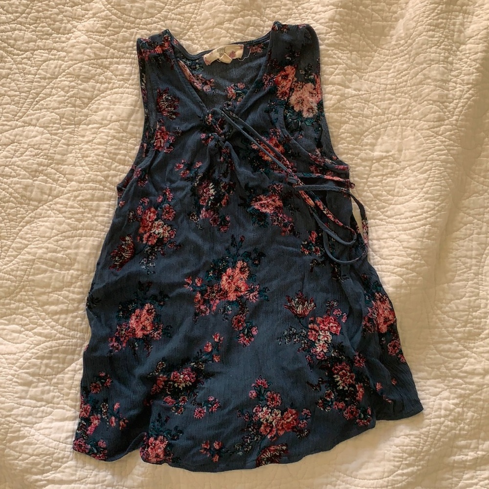 Hippie rose floral print lace front top